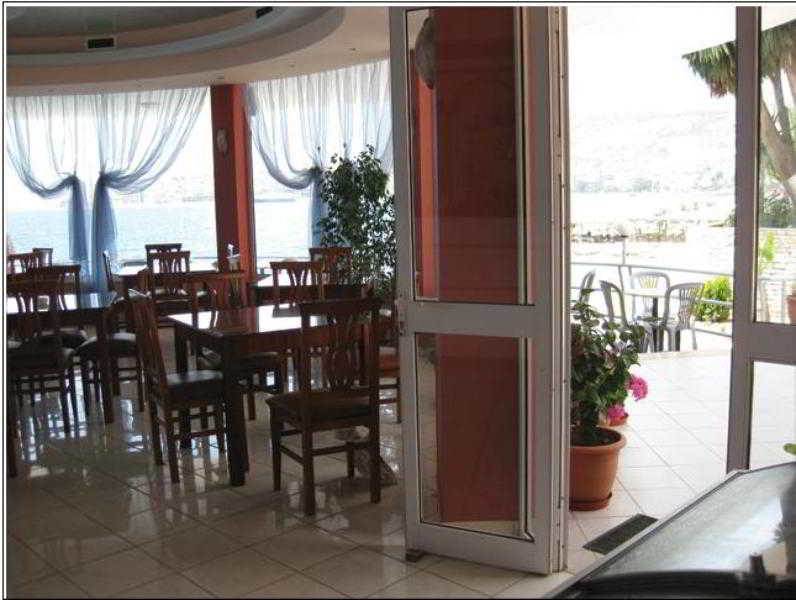 Hotel Delfini Saranda Kültér fotó